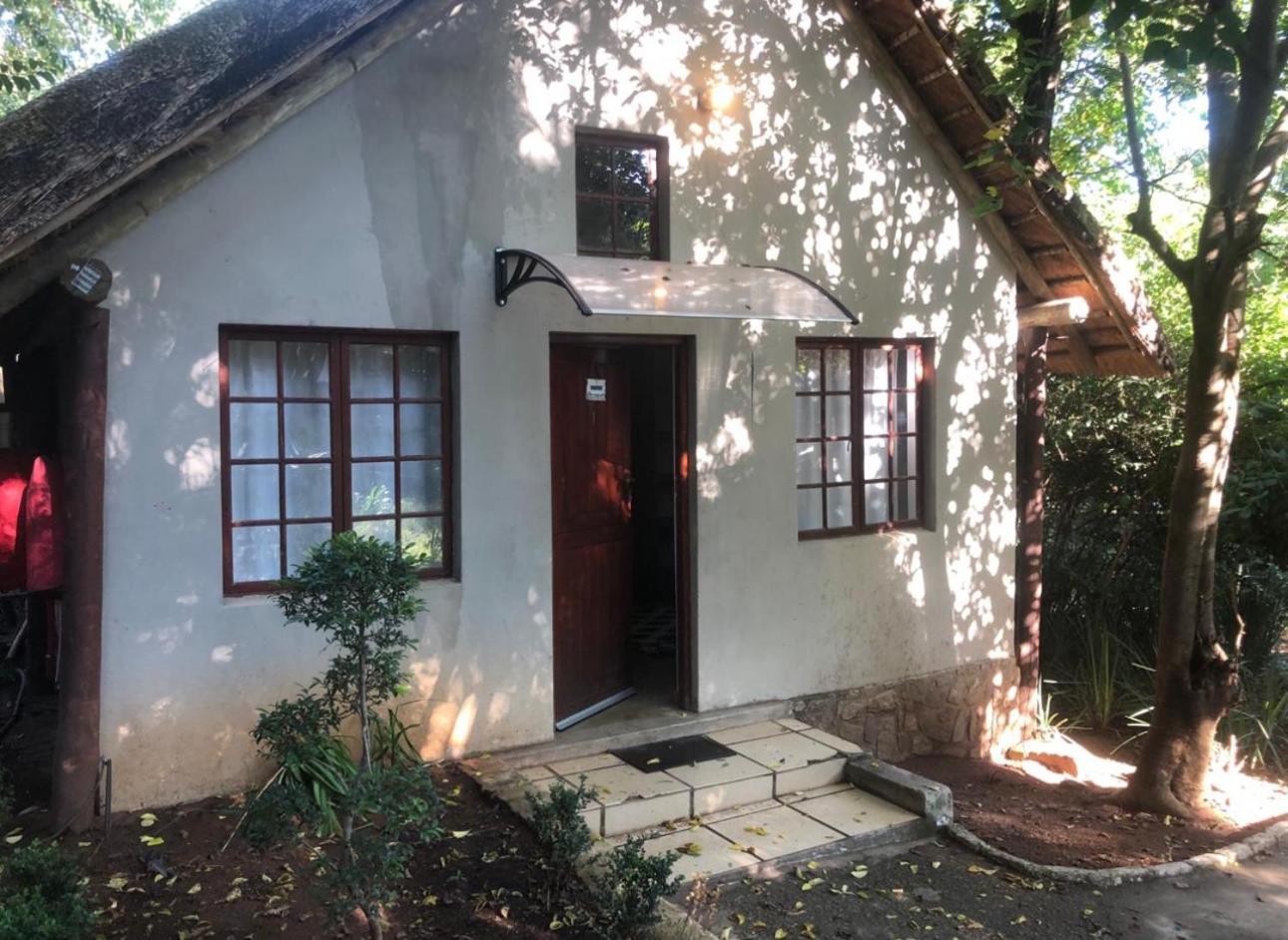 Pecan Bush Lodge Magaliesburg Exterior photo